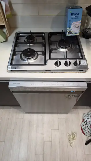 매립형식기세척기 — 쿡탑 아래 설치 완료